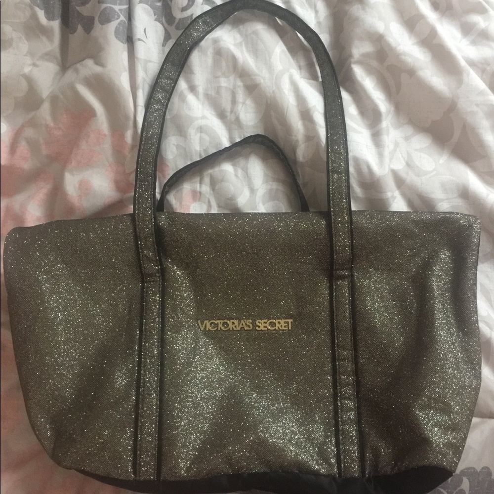Victoria’s Secret travel bag